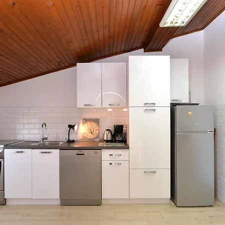 Aparments David 1376 דירה שטיניאן