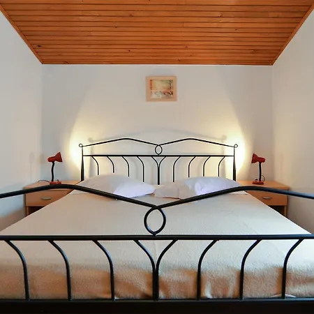 Aparments David 1376 דירה