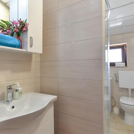 Aparments David 1376 דירה