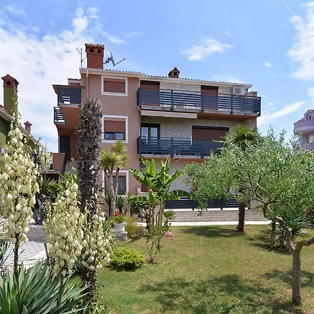 Aparments David 1376 דירה