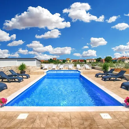 Aparments David 1376 דירה *