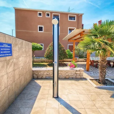 Aparments David 1376 דירה