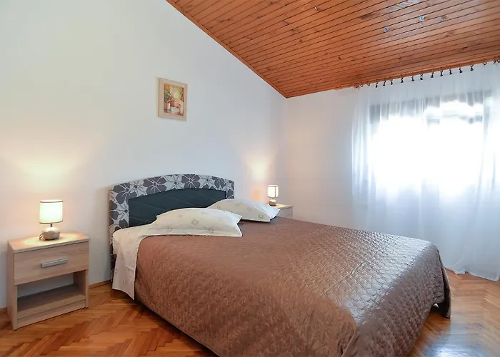 Aparments David 1376 * Štinjan